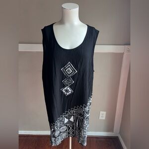 Black and White Sleeveless Blouse